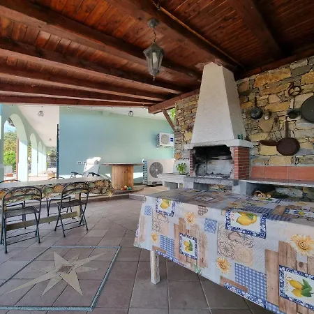 شقة Casa Della Mimosa إمبيريا